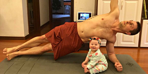 mens-yoga-side-planks